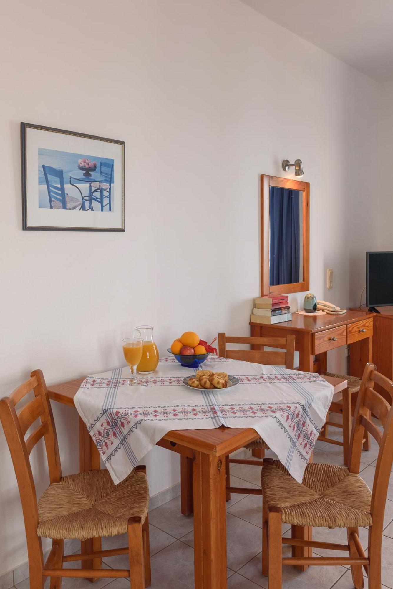 Kalamaki Holidays - Finikas Studios & Apartments Exterior photo