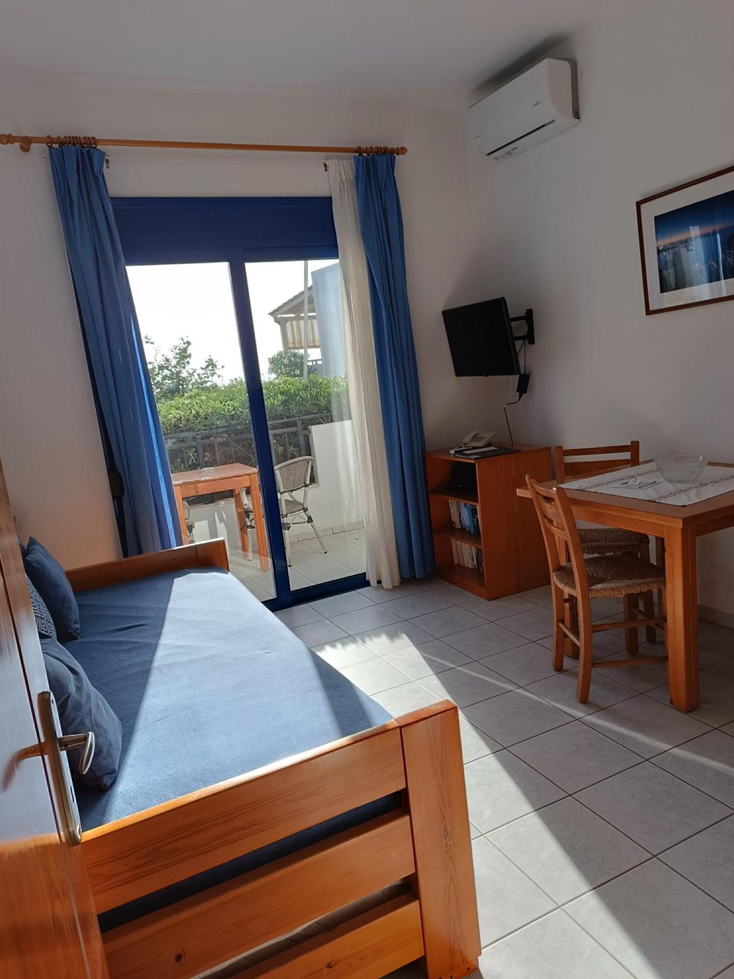Kalamaki Holidays - Finikas Studios & Apartments Exterior photo